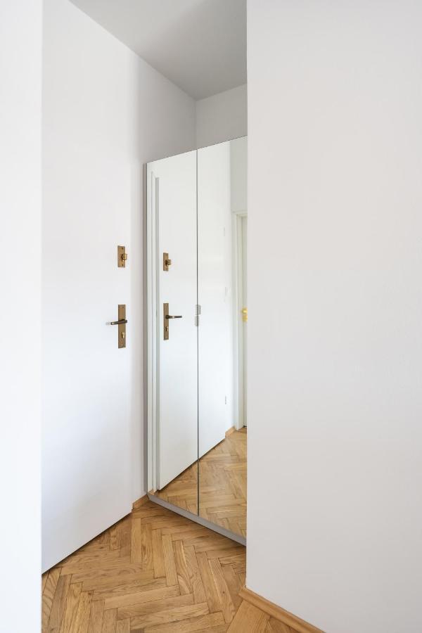 Gallery 7 - Apartment 6 Krakow Exterior photo